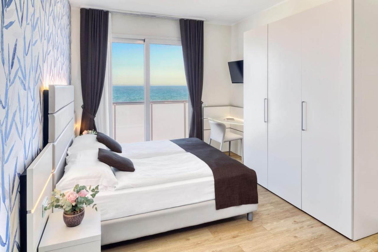 Hotel Astoria Caorle Buitenkant foto
