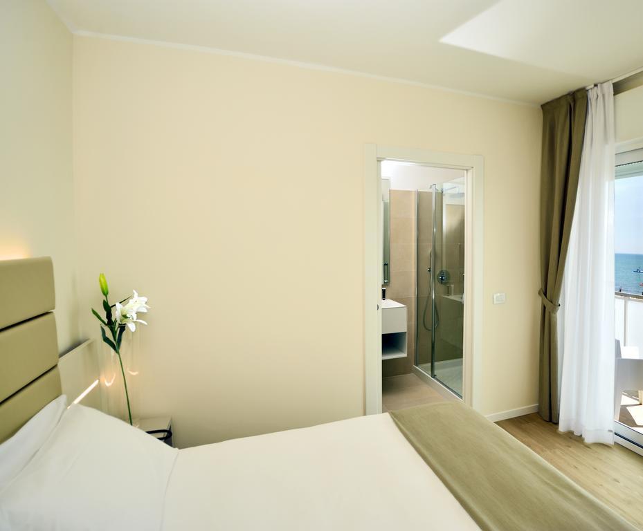 Hotel Astoria Caorle Buitenkant foto